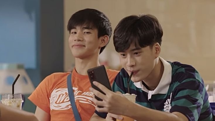 Moonlight Chicken Review Captivates With Mature Story and Stellar Fan Reaction